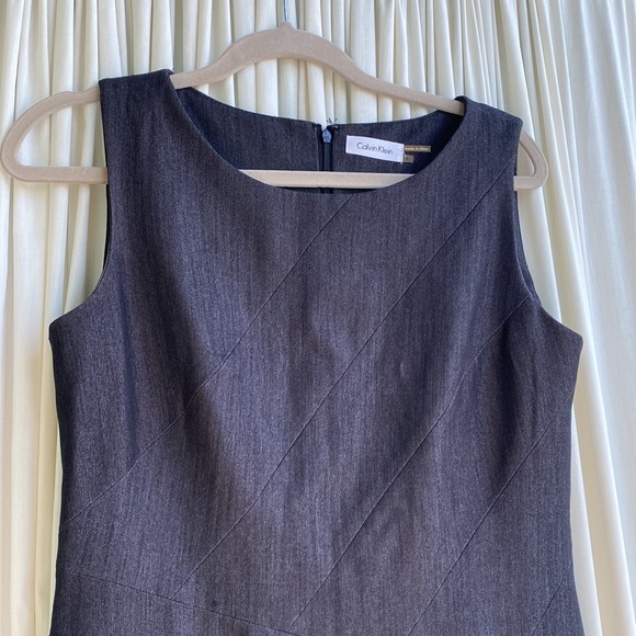 Calvin Klein - size 8 - easy shift dress - beautiful blue w texture - Picture 3 of 6